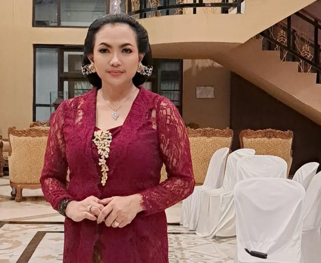 Dian Jennie Tjahjawati S.sos Ketua Puanhayati